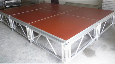 Chine Rouge 3 - Plate-forme en aluminium d'étape de contreplaqué de niveau avec le conseil antidérapage fournisseur